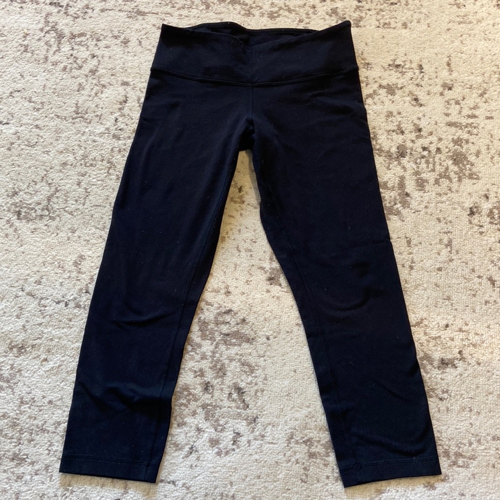Lululemon basic capri length black leggings